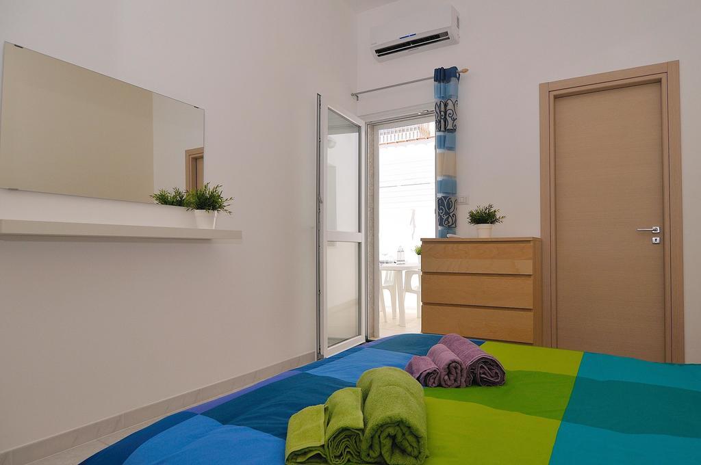 Delposto Marina Di Ragusa Habitación foto